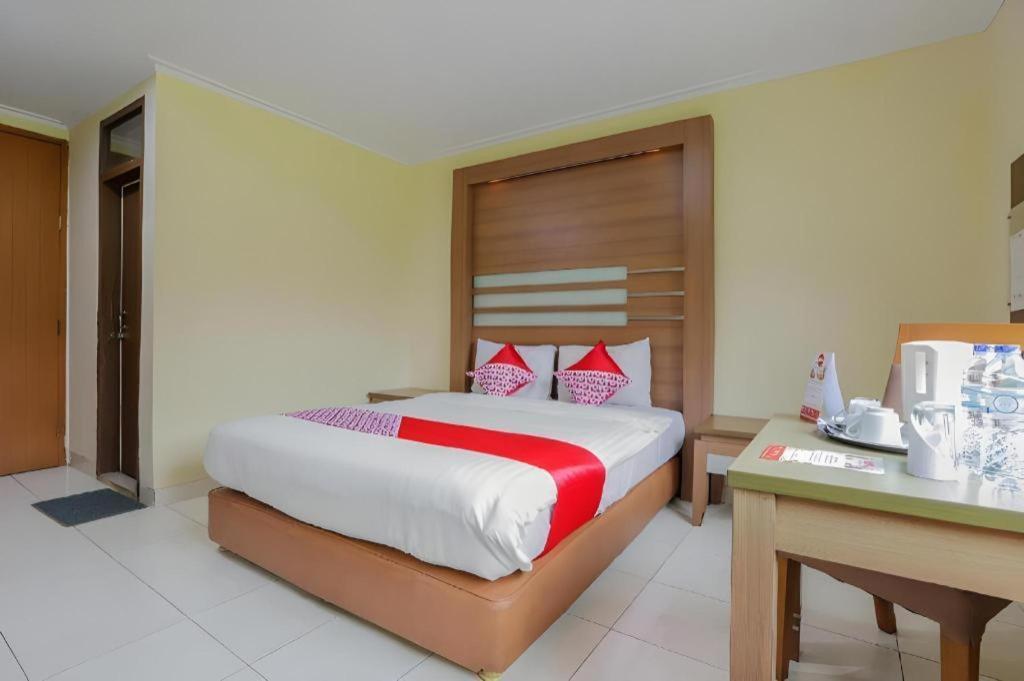 Hotel Senen Indah Syariah Jacarta Exterior foto
