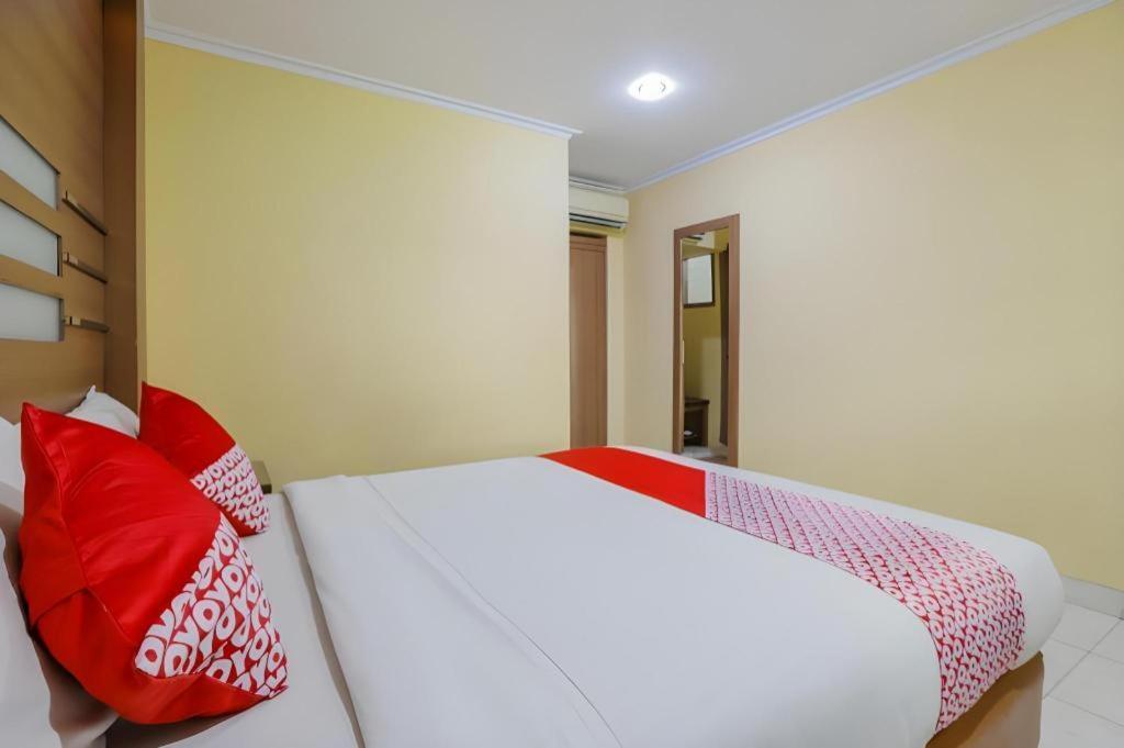 Hotel Senen Indah Syariah Jacarta Exterior foto