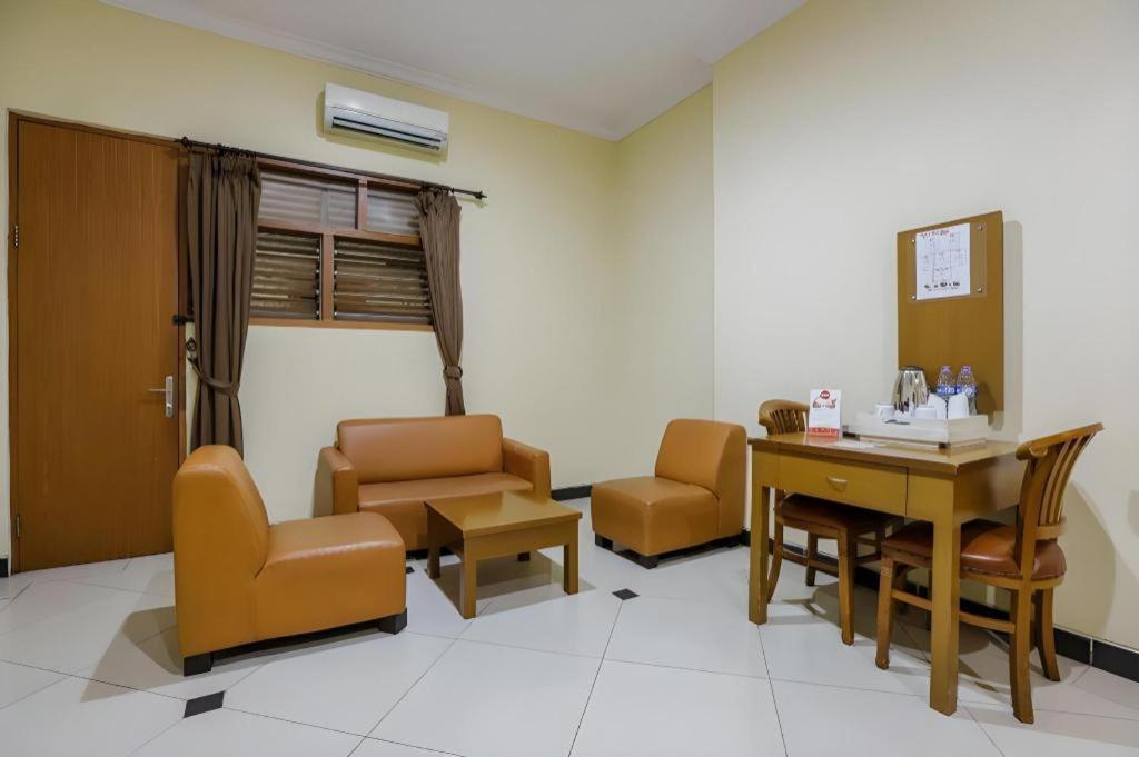 Hotel Senen Indah Syariah Jacarta Exterior foto