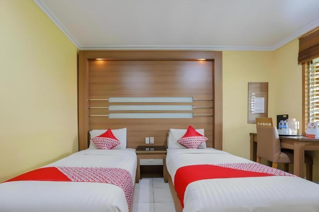 Hotel Senen Indah Syariah Jacarta Exterior foto