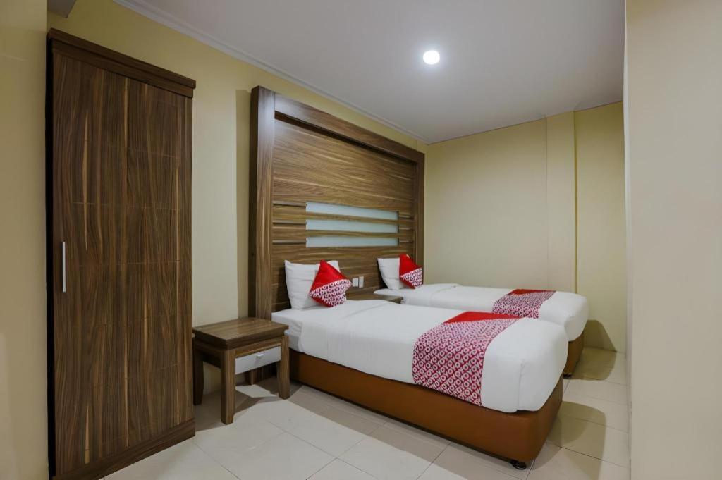 Hotel Senen Indah Syariah Jacarta Exterior foto