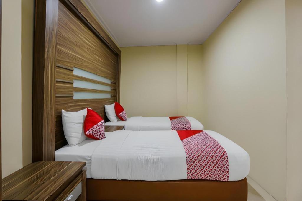 Hotel Senen Indah Syariah Jacarta Exterior foto