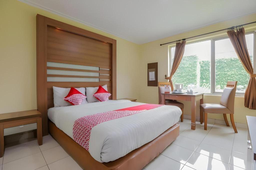 Hotel Senen Indah Syariah Jacarta Exterior foto