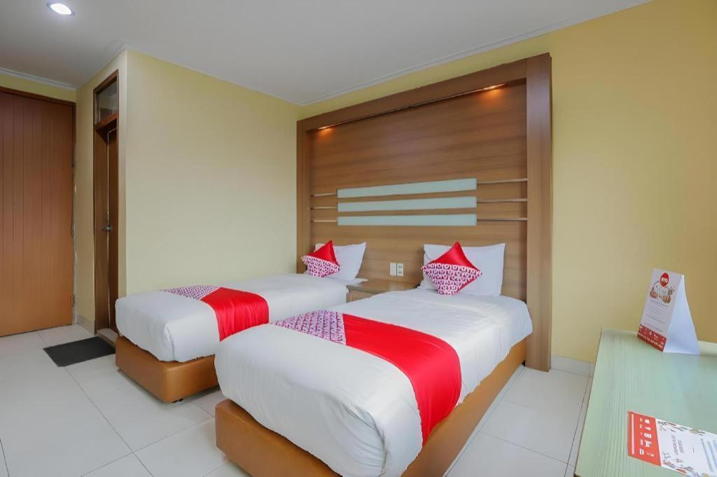 Hotel Senen Indah Syariah Jacarta Exterior foto